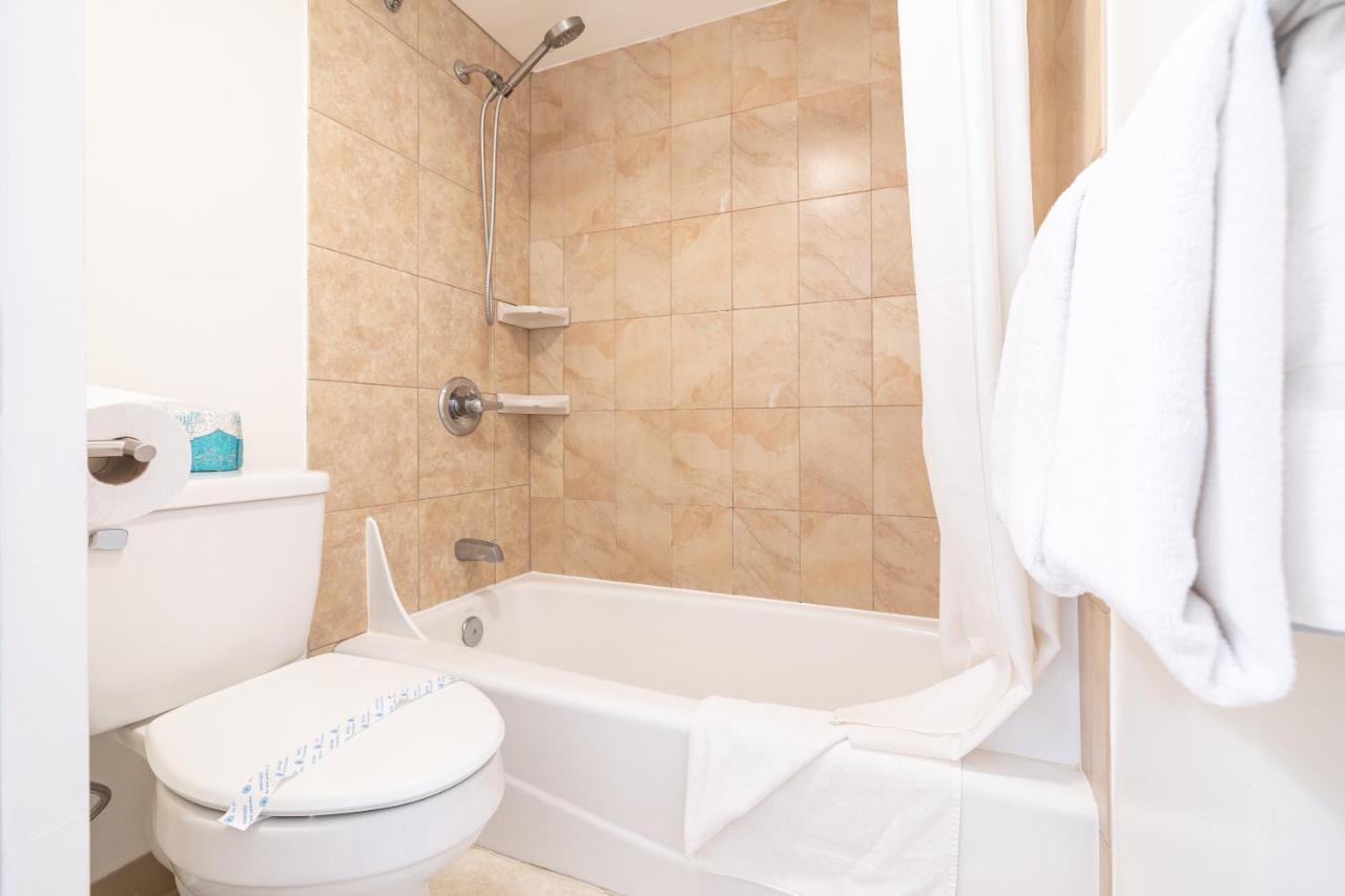 Waikiki Escapade Mountain Views Condo, Steps To Beach With Parking Perk โฮโนลูลู ภายนอก รูปภาพ