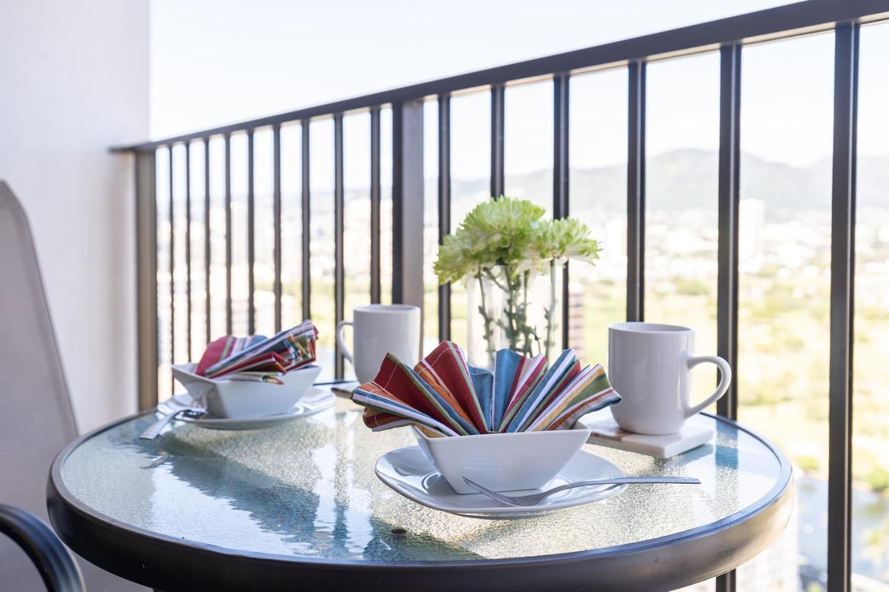 Waikiki Escapade Mountain Views Condo, Steps To Beach With Parking Perk โฮโนลูลู ภายนอก รูปภาพ